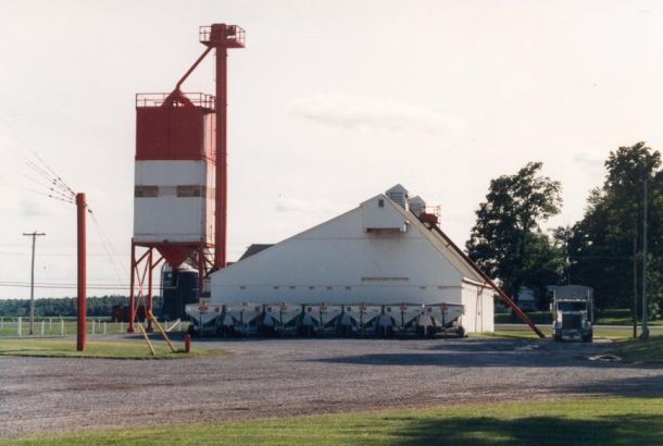 Munro Agromart building